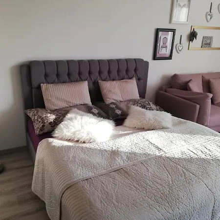 Glam Apartman Apartment Hustopece