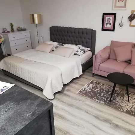 Glam Apartman *