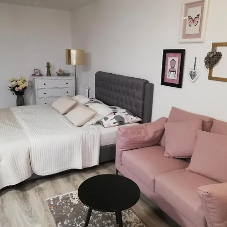 Glam Apartman * Hustopece